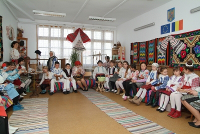 Şezătoare cu meşteşuguri locale la Şcoala gimnazială Gherăeşti